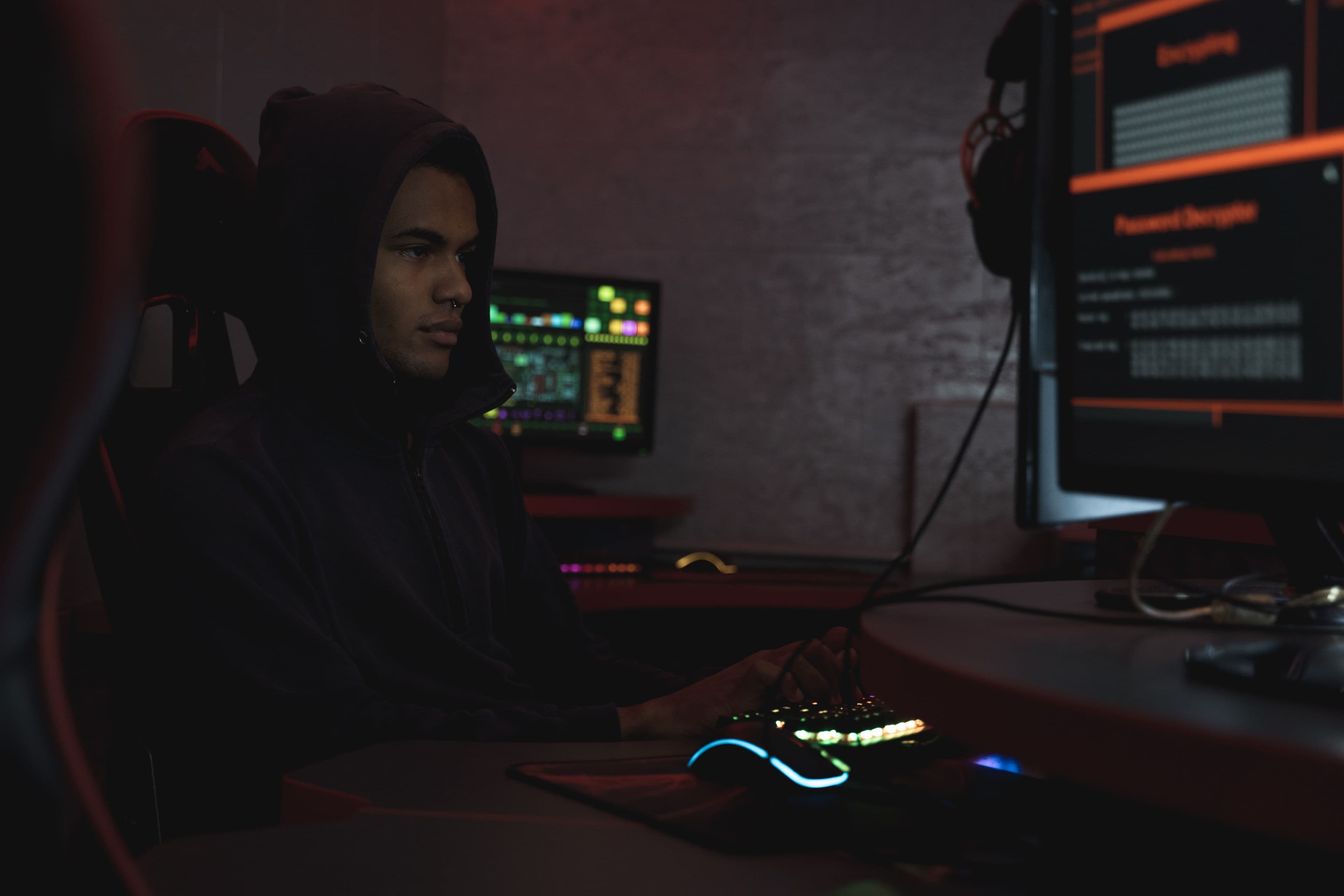 Inside the Billion-Dollar Cybercrime Economy Targeting the Gulf