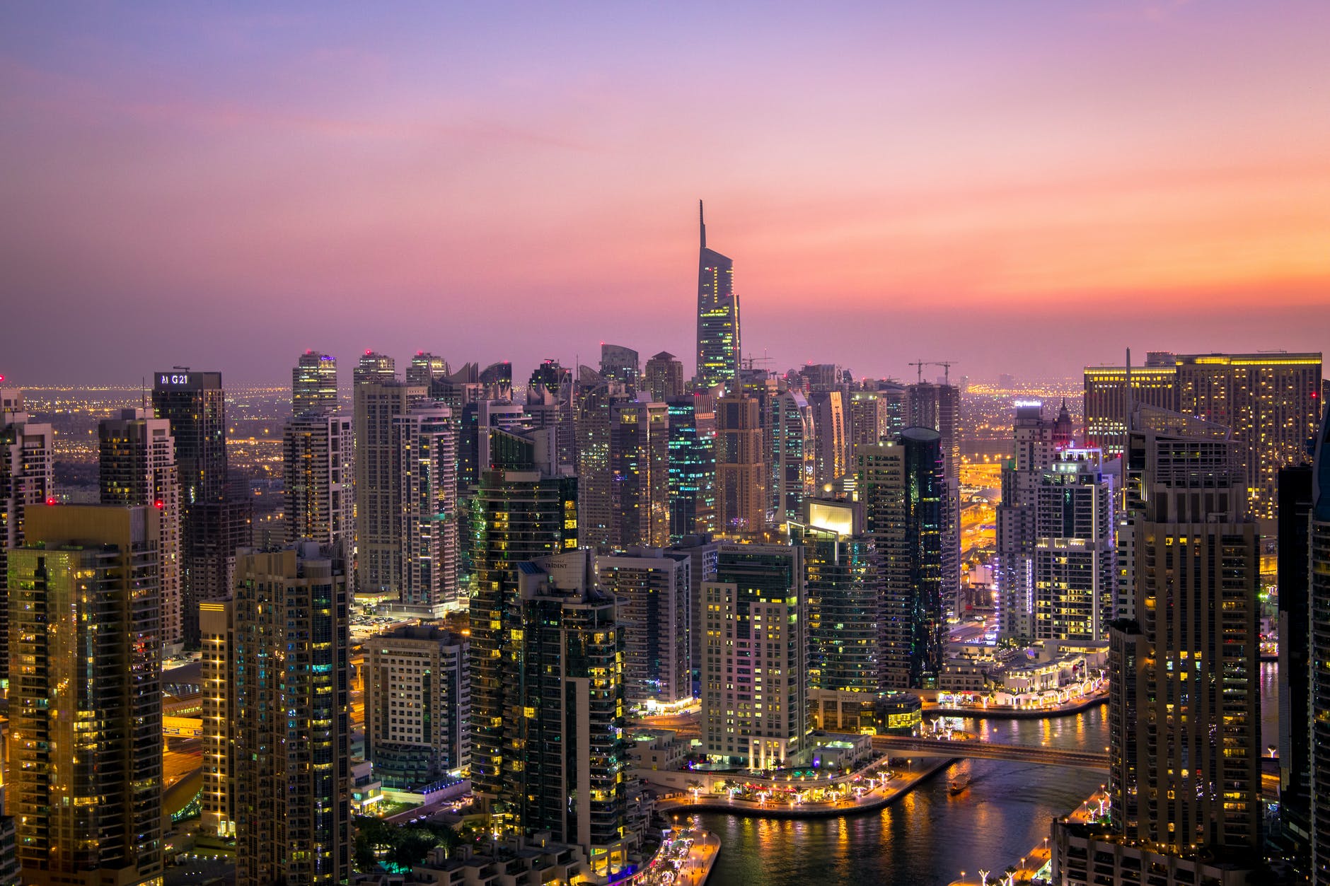 20 Super Strict Dubai Rules Every Visitor Must Be Aware Of! - Wirestork